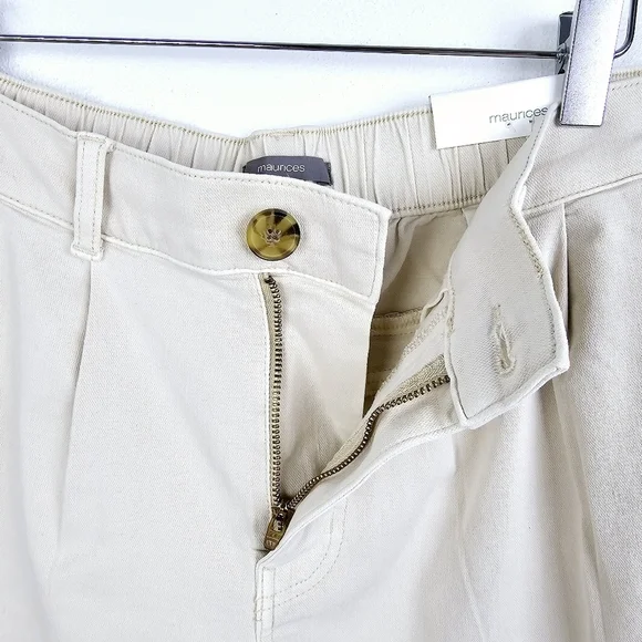 Maurices Tan Twill Pleated Shorts NWT - Picture 5 of 11